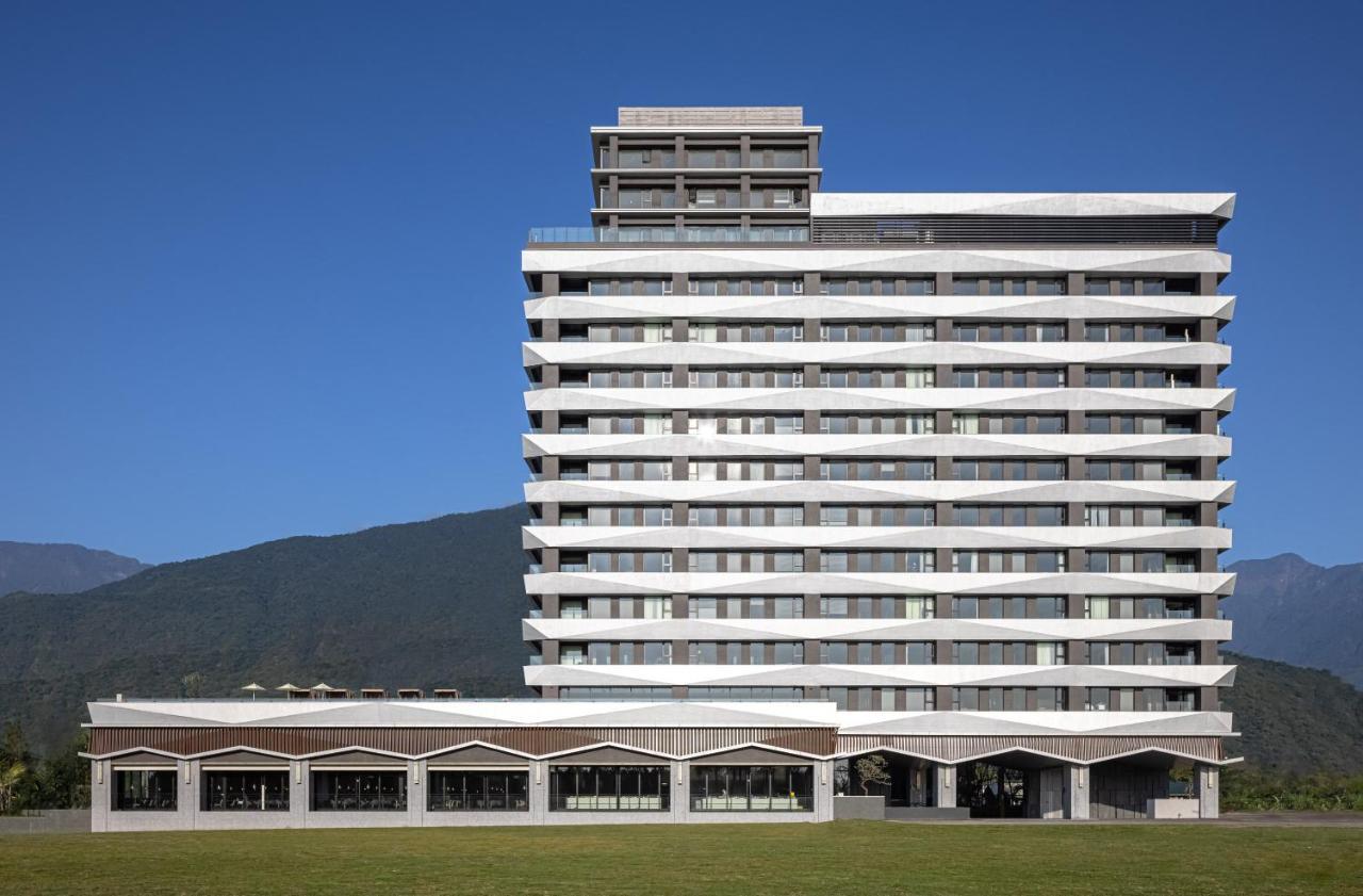 Lakeshore Hotel Hualien Taroko Shunan Eksteriør bilde The hotel in 2012