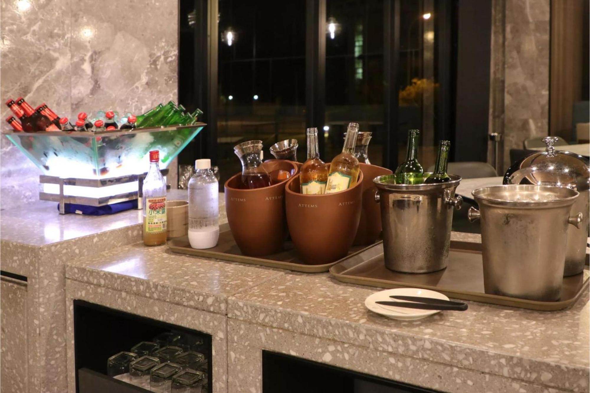 Lakeshore Hotel Hualien Taroko Shunan Eksteriør bilde A salad bar at a hotel